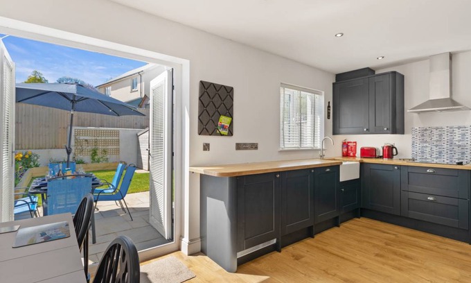 Kilgetty House | House ∙ 3 bedrooms ∙ 5 guests