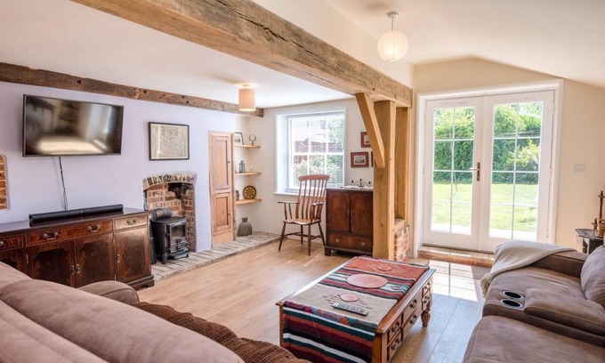 Bramfield House | House ∙ 3 bedrooms ∙ 5 guests