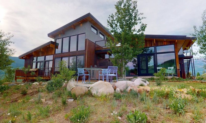 Mount Crested Butte House | House ∙ 3 bedrooms ∙ 10 guests