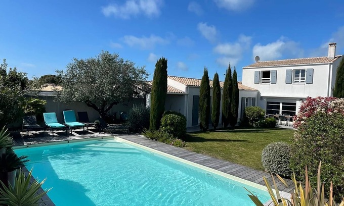 La Bree-les-Bains Villa | House 5* - near sea - swimming pool & garden - La-Brée-Les-Bains (Oléron)