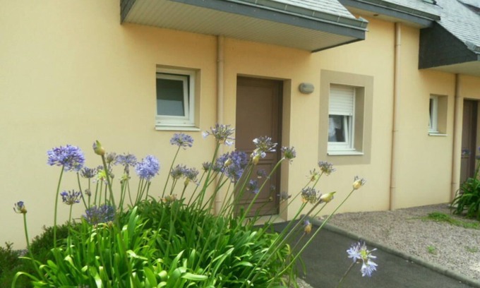 Erquy House | House 500 M from Caroual beach ERQUY GR 34 WIFI INTERNET 2 bathrooms