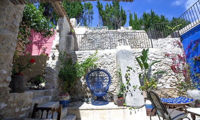 Adsubia House | HOUSE BETWEEN SEA & MOUNTAIN IN A SMALL VILLAGE IN THE MIDDLE OF ORANGE TREES