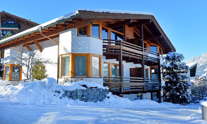 Ellmau House | House by slopes and golf course, with view of the Wilden Kaiser