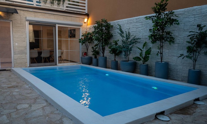 Valkarin Ski Chalet | House Casa San Marco with private pool in Porec