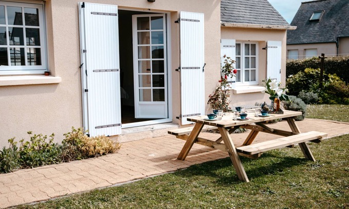 Plouneour-Brignogan-Plages House | House for 6 at 200m from the sea in Plounéour Trez