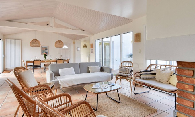 Noirmoutier-en-l'Ile Ski Chalet | House for 14 - 150 m from La Clère beach