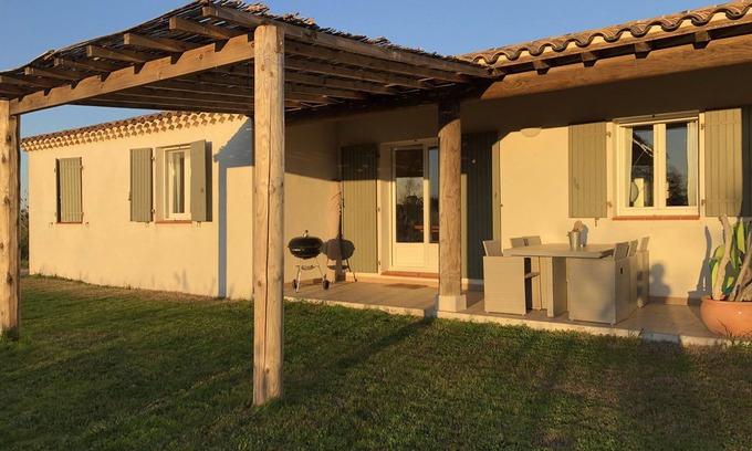 Saintes-Maries-de-la-Mer House | house in the Camargue, garden, parking, 2 minutes from the beach, pets welcome
