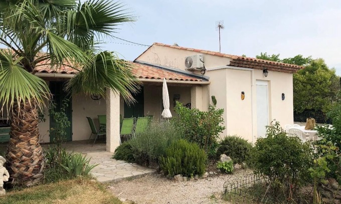 Puget-sur-Argens Cottage | House/Gite/Cottage rated 1 star, with above-ground pool, garden.