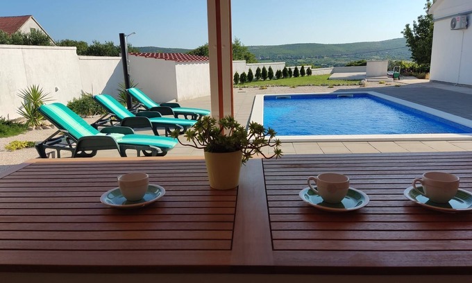 Velim House | House Heartsease (91671-K1) - Bulić