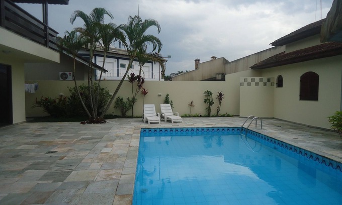 Jardim Acapulco House | House In Closed Condominium -Jardim Acapulco- Guarujá
