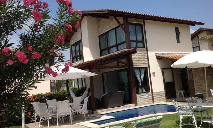 Porto de Galinhas House | House in condominium by the sea, chicken harbor (high wall)