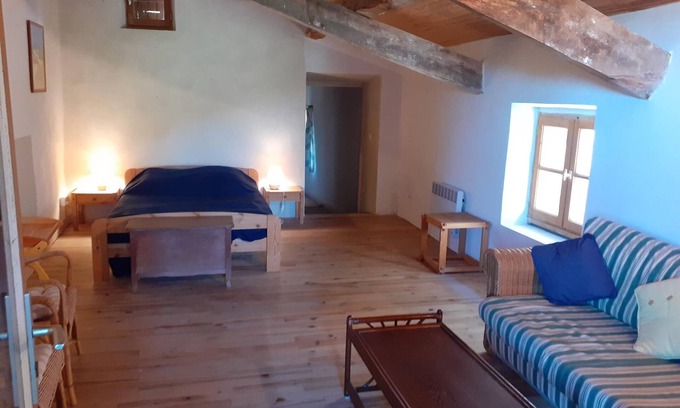 Saint-Sauveur-en-Diois House | House in a quite village surrounded by vineyards in Drome valley