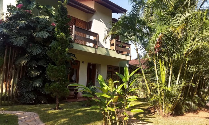 Parque Imperial Condo | House in gated community, surrounded by lush nature and rivers for bathing