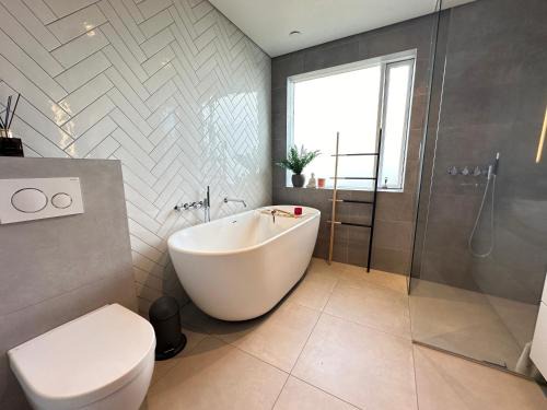 Reykjavik House | House in Hraunbraut in Kópavogur - Birta Rentals