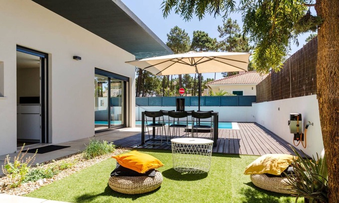 Carrasqueira Villa | House in Meco, 10 minutes from several beaches, good location