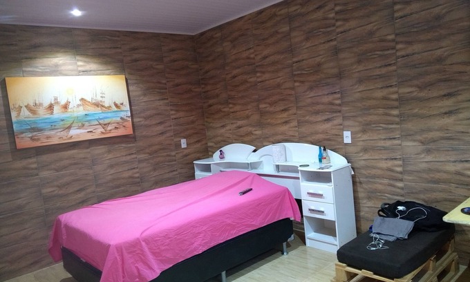 Praia do Futuro II House | House in Praia do Futuro II, sleeps 2 people.