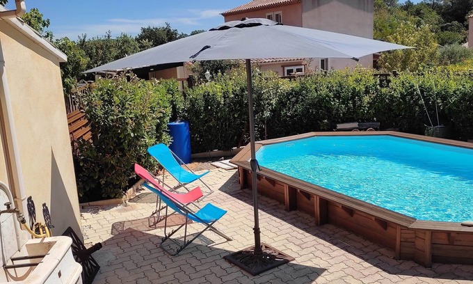 Besse-sur-Issole Villa | House in quiet subdivision, with swimming pool.