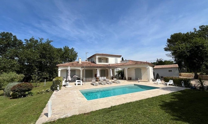 Saint-Paul-en-Foret House | House in St Paul en forêt - Swimming pool
