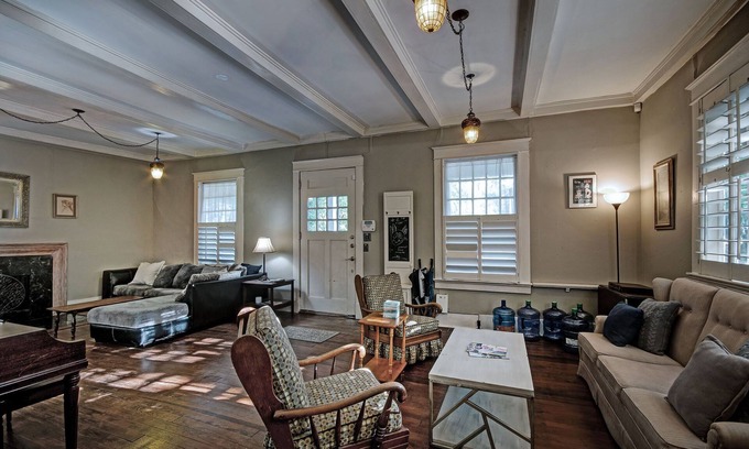 Greater Belhaven House | House in the Heart of Belhaven Near Everything