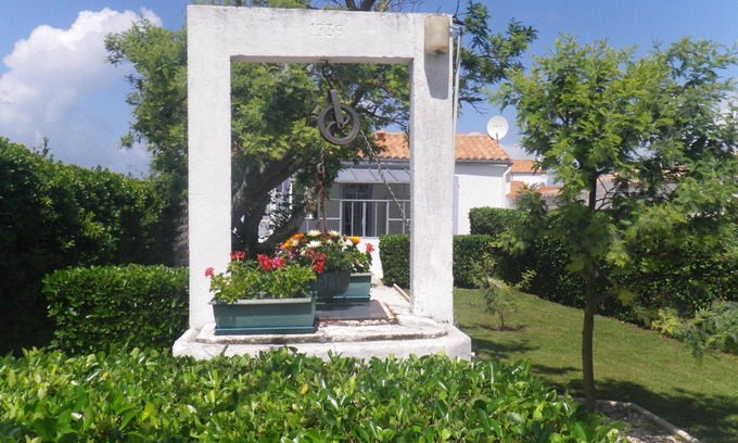 Saint-Denis-d'Oleron House | House located 10 minutes from the sea and quiet