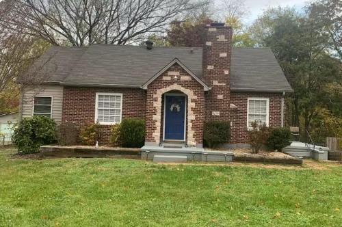 Knoxville House | House, Near Downtown with Fenced Back Yard!
