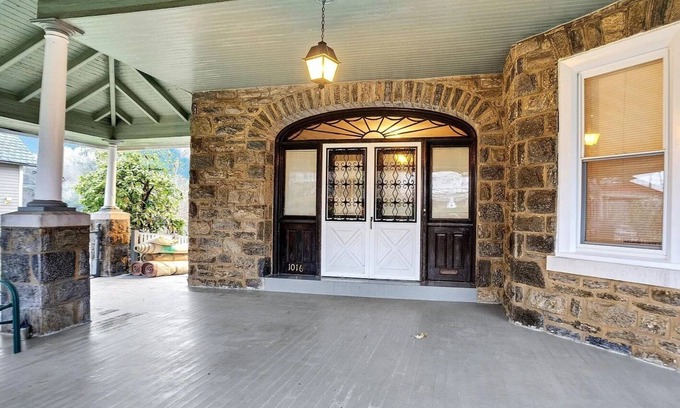 Oak Lane - East Oak Lane House | House near North Broad St.