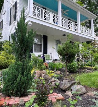 Dickeyville Villa | House on the Gwynns Falls