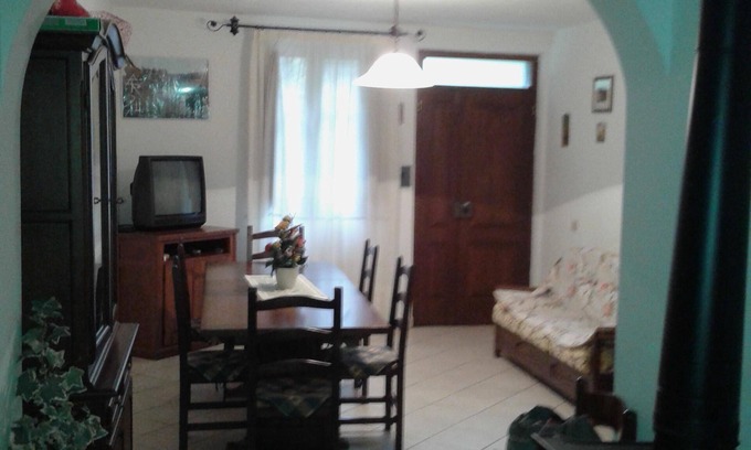 San Leonardo de Siete Fuentes House | House opposite the church San Leonardo