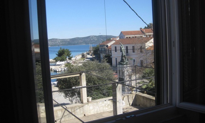 Knez House | House Vese (105041-K1) - Mali Iz - island Iz