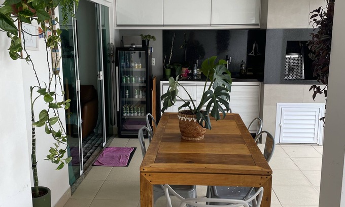 Praia dos Amores House | House with 3 suites, swimming pool, close to the beach.