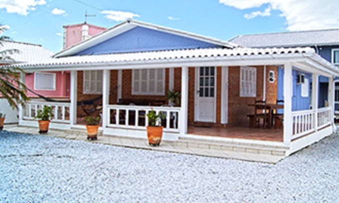 Ponta do Papagaio House | House with 4 bedrooms only 200 meters from the beach with barbecue