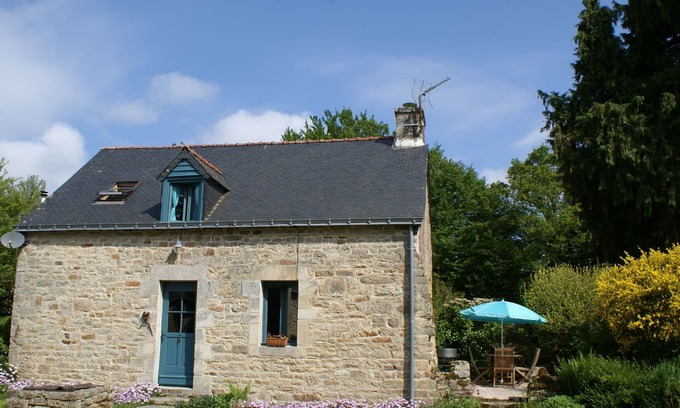 Ploerdut House | House with 6 beds with a plot of about 1 hectare and a heated pool
