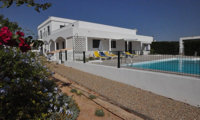Silves House | House with 9 bedrooms,9 bathrooms,11 AC,wi-fi,pool and fitness