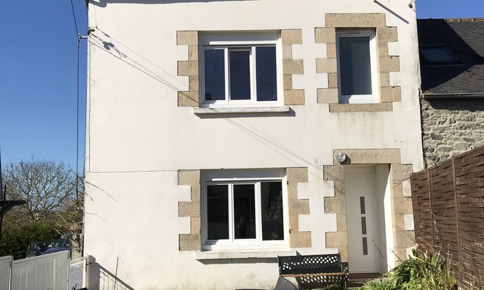 Saint-Quay-Portrieux House | House with garden - 4 pers. - St Quay Portrieux