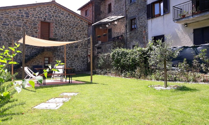 Bagni di Lucca House | House with Garden and Pool, within walking distance to Town