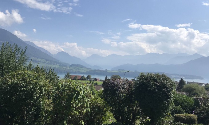 Meggen House | House with garden and fantastic views in Meggen