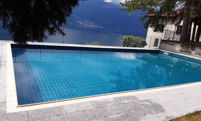 Nesso House | House with lake view in Nesso