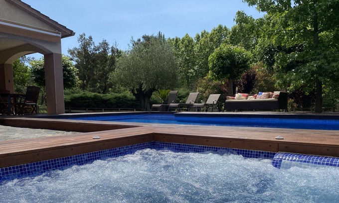 Sant Celoni House | House with large private pool, ping pong, barbecue, fresh eggs every day.