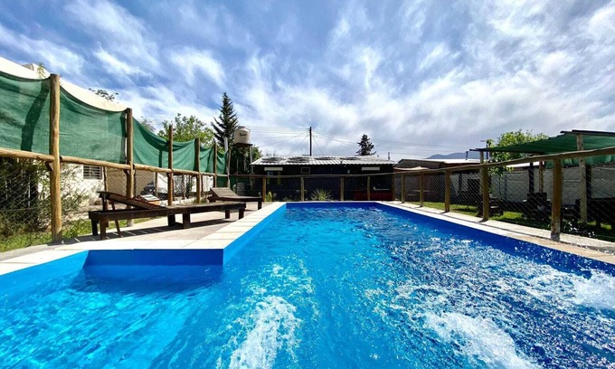 Lujan de Cuyo House | HOUSE WITH POOL (with view to the mountain range)