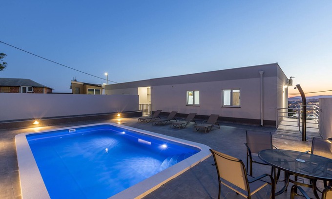 Podstrana House | House with private pool M&M