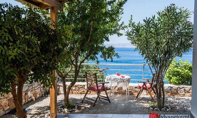 Kolymbari House | House with private place to swim, solitary