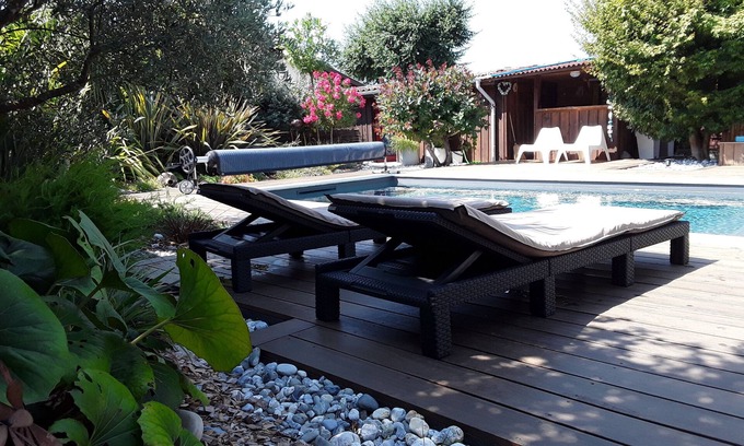 Biscarrosse House | House with swimming pool between lakes and ocean.