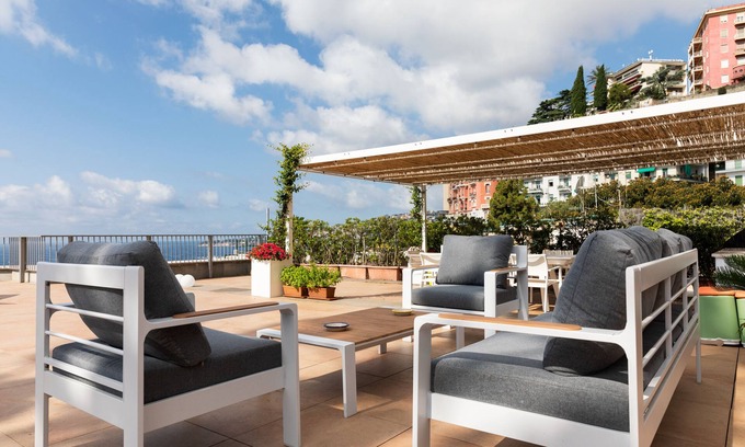 Vittorio Emanuele Apartment | House with terrace in the heart of Naples: view of Vesuvius, Capri and Posillipo