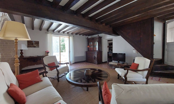 Arcy-sur-Cure House | House with very large garden