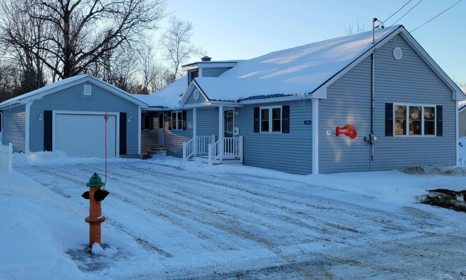 Millinocket House | House with yard close to Baxter, atv and snowmobile trails