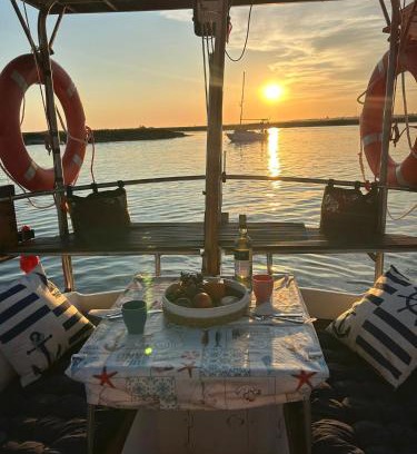 Sao Pedro Boat Rental | Houseboat - Faro in Ria Formosa