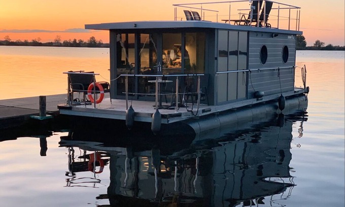 Polich Boat Rental | Houseboat LA BELLE MOSELLE on the Moselle
