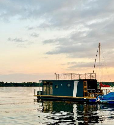 Zegrze Poludniowe Boat Rental | Houseboat Zegrze