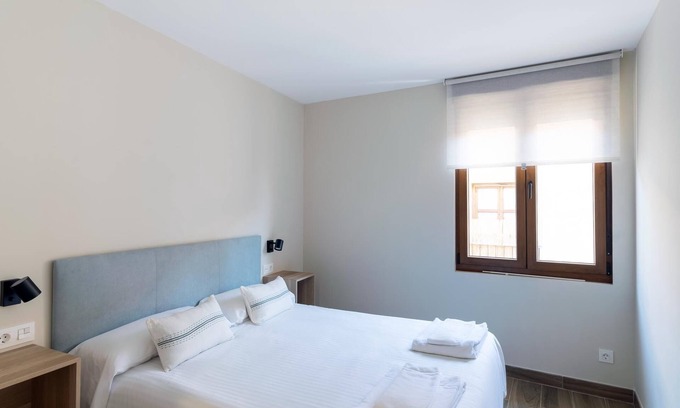 Old Town Apartment | Housing León Azabachería 2B