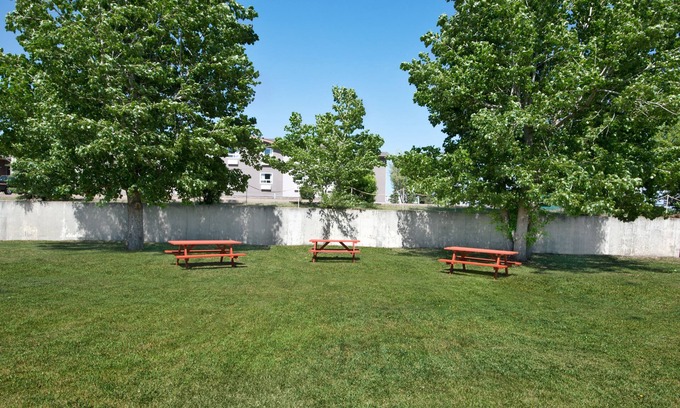 Red Deer Hotel | Howard Johnson by Wyndham Red Deer